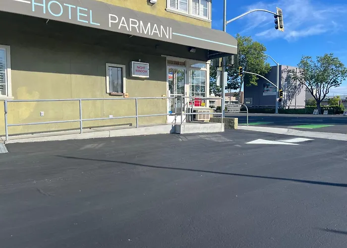 Hotel Parmani Near Stanford University